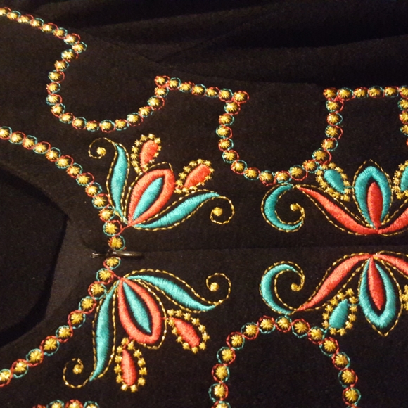 Beautiful, elegant, lightweight, full-length Vanity Fair robe - Picture 2 of 9